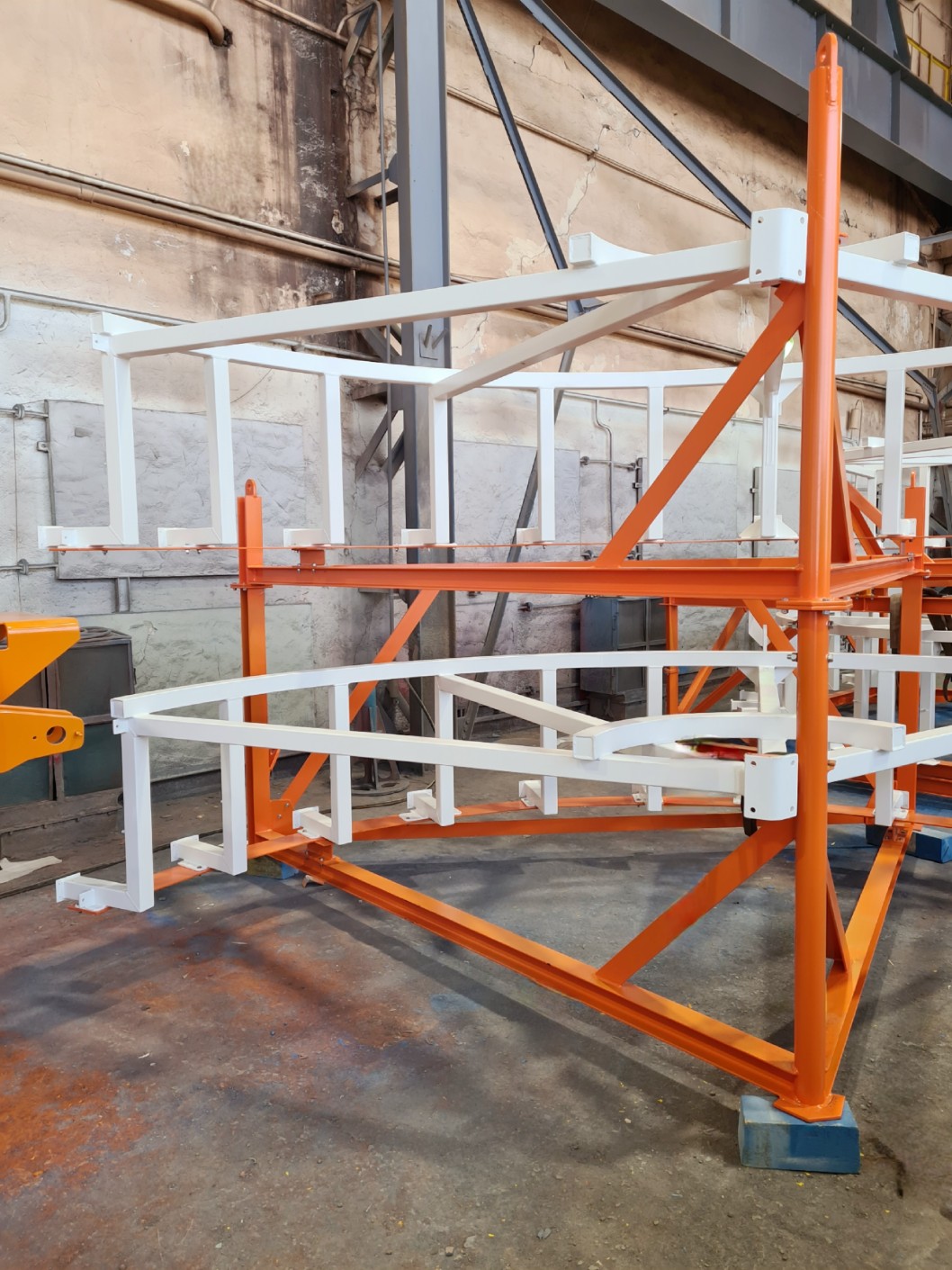 Laternen für Stadion (8m Hoch und knapp 5 Durchmesser)